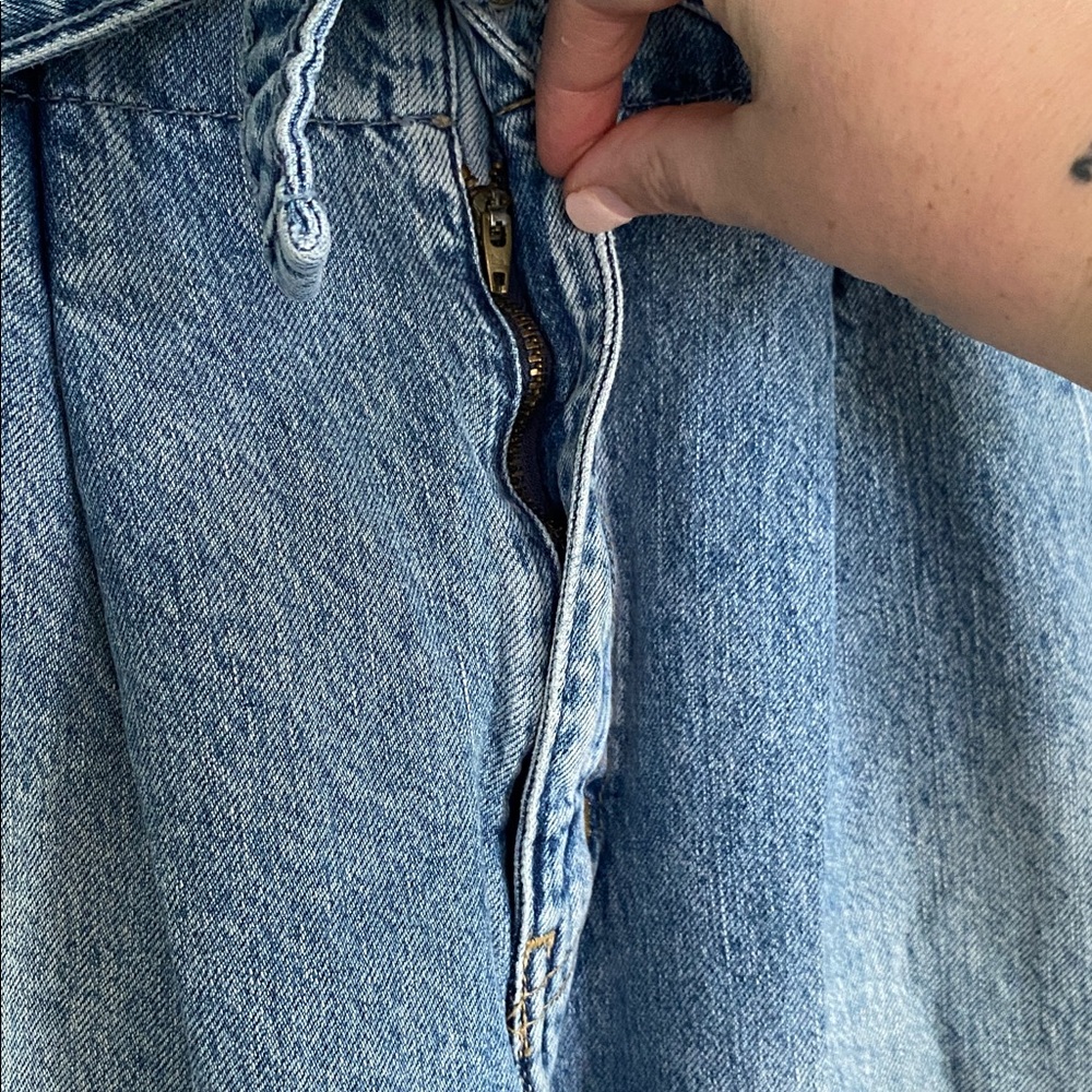 Abercrombie & Fitch Women’s Light Blue Mom Jeans with belt size 8 size 29 - Picture 3 of 7